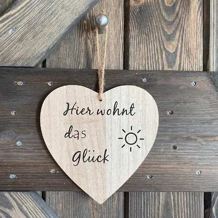 Apartment Haus Gluecksmoment